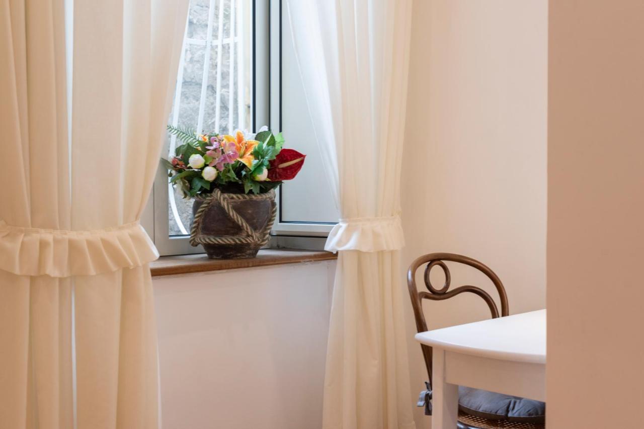 Pignatelli Rooms Naples Extérieur photo