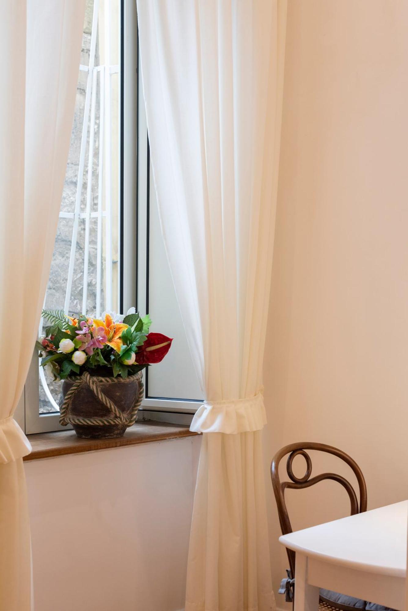 Pignatelli Rooms Naples Extérieur photo