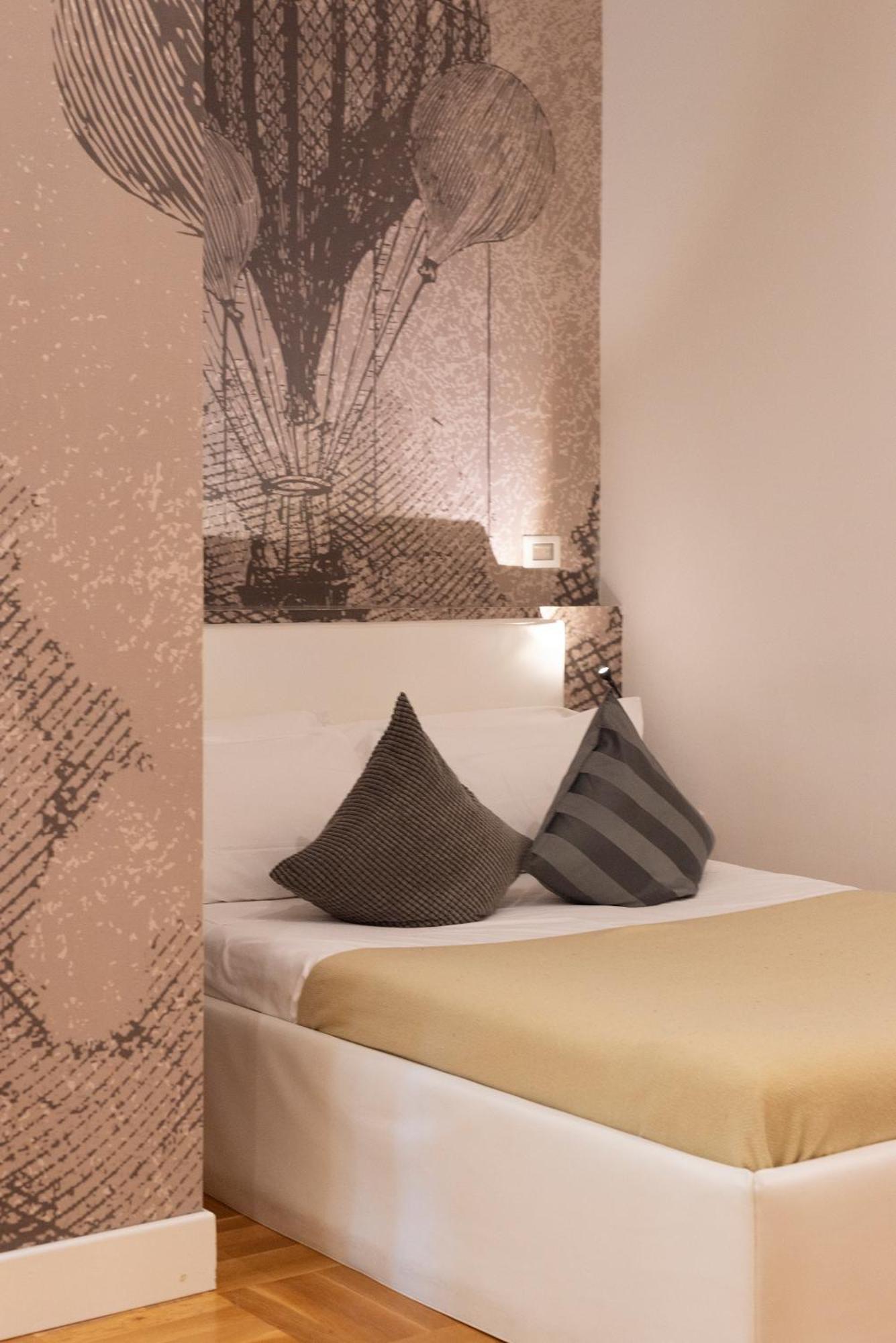 Pignatelli Rooms Naples Extérieur photo