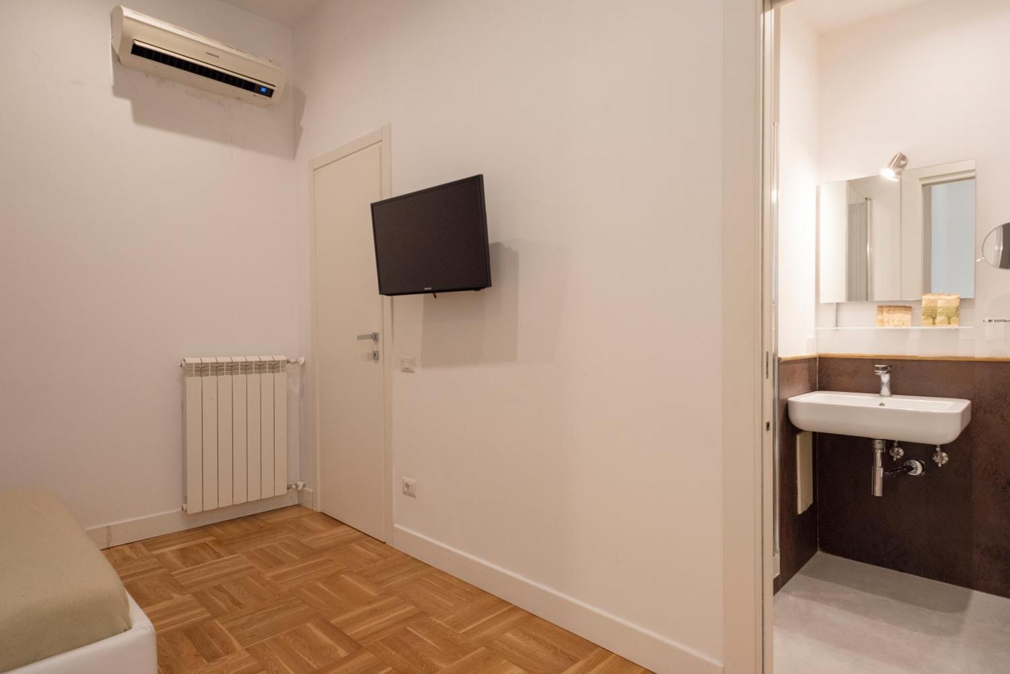 Pignatelli Rooms Naples Extérieur photo
